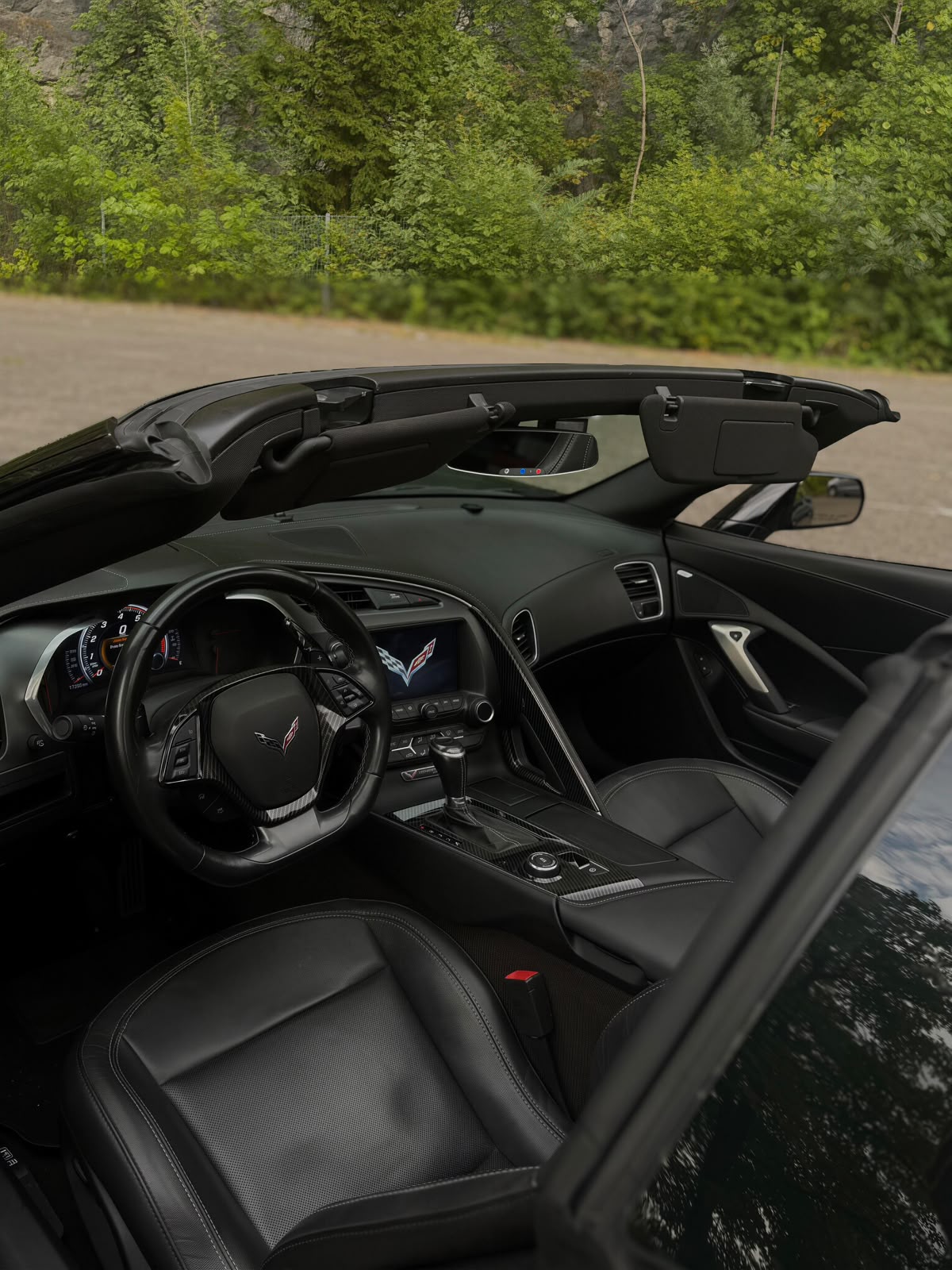 Corvette C7 Innenraum mit offenem Targa-Dach